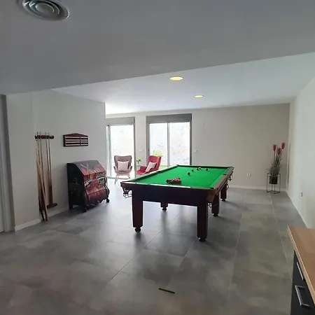 Pool & Snooker Villa